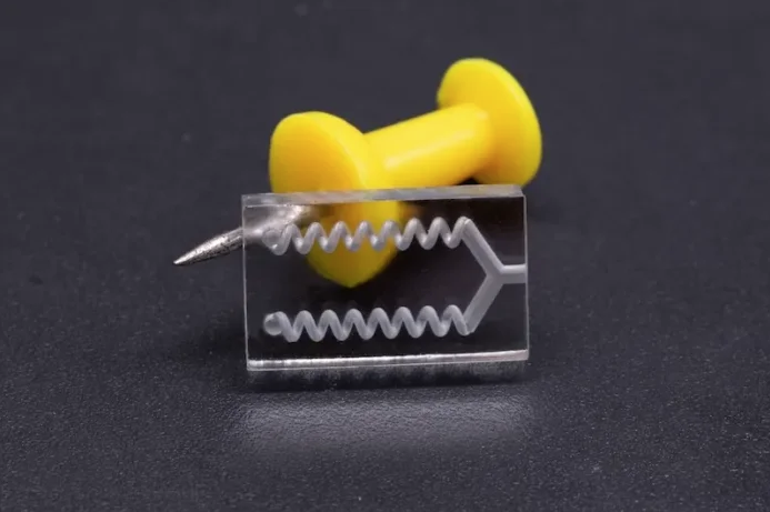 The new BMF Clear is said to be an optically transparent photopolymer resin with more than 90% light transmittance. 

#BostonMicroFabrication #JohnKawola #BMFClear #3Dprinters #photopolymer

Read More... indianprinterpublisher.com/blog/2026/04/b…