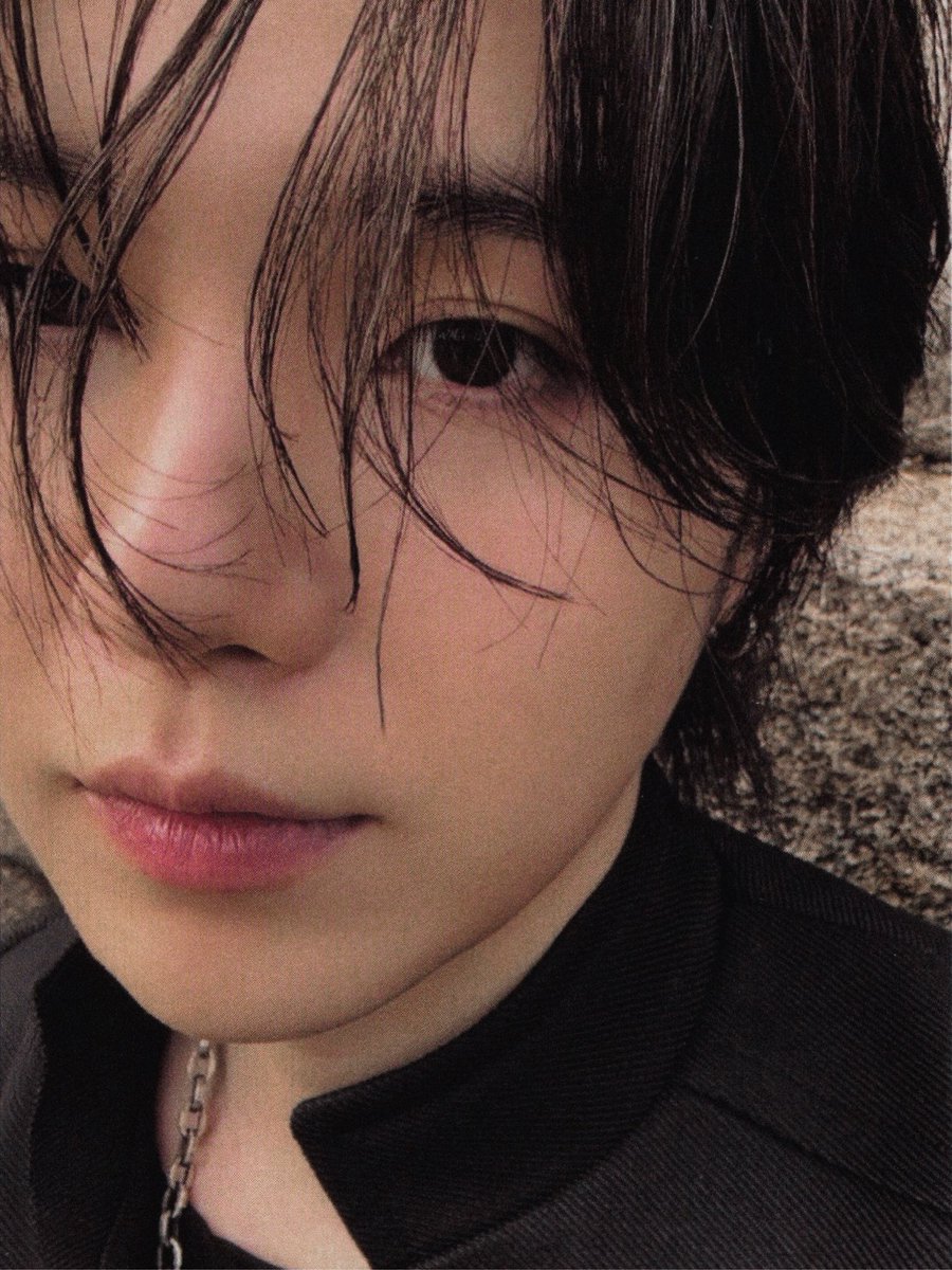 I secretly want to change my pfp to this...