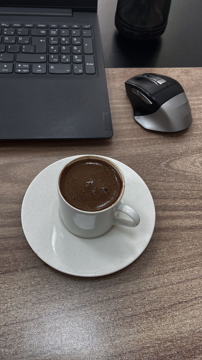 Доктор каже: све у реду…само кафа мало „повишена“. ☕😄