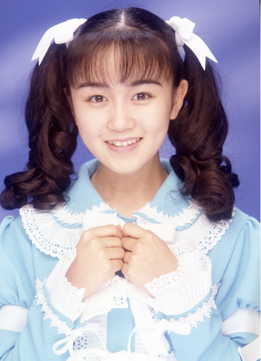 lrt has me doing some googling on aoi mizuno's outfits.... oh my god its so cute i love proto lolita so much