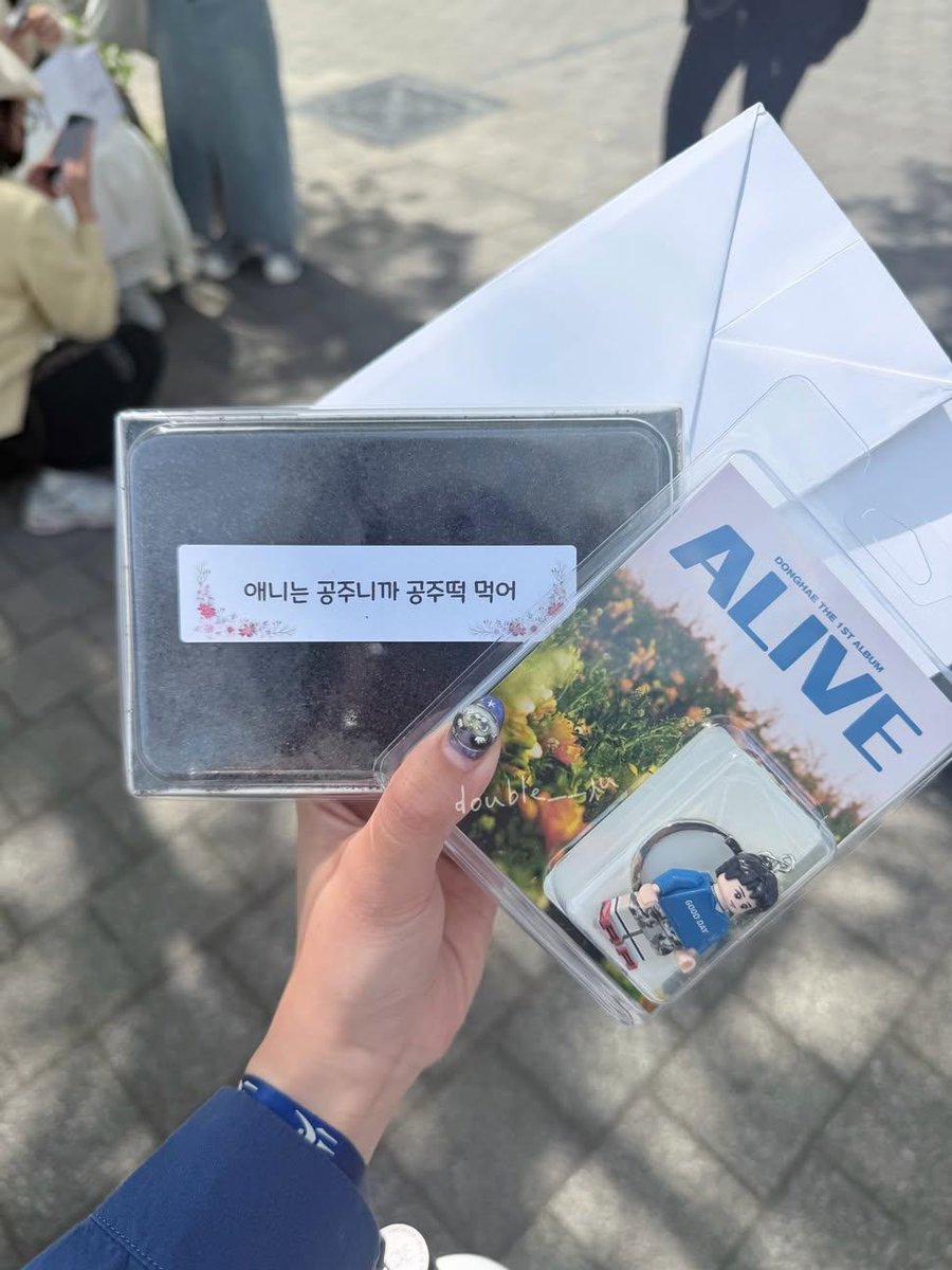 byeol_별 tweet media