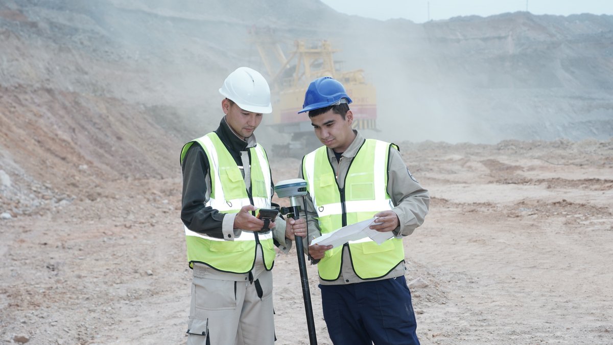 jsc_nmmc's tweet image. “Sharqiy” konida Yagona kon-geologiya axborot tizimi ishga tushirildi

BATAFSIL 👇 
ngmk.uz/uz/press-cente… 

#NMMC #Gold #Mining #company #Uzbekistan #NKMK #Unified #Geological #Information #System