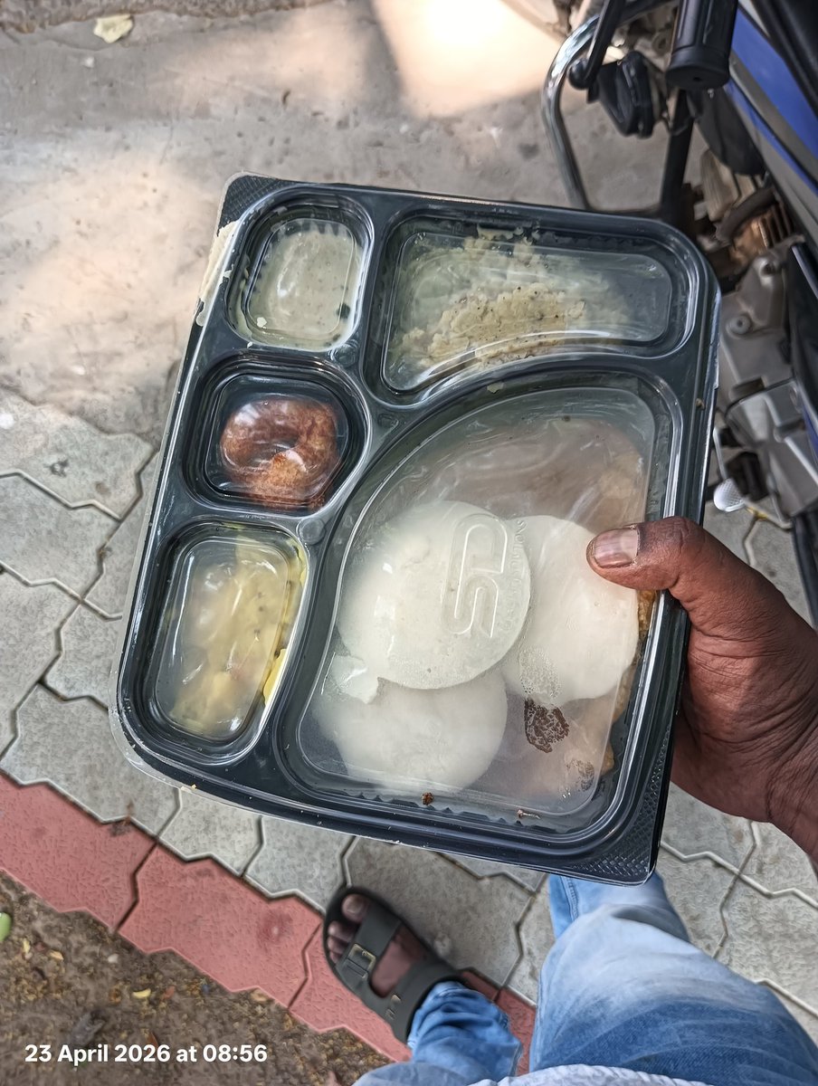 தளபதி தினேஷ் ᥬ 😋᭄ #Rcb tweet media