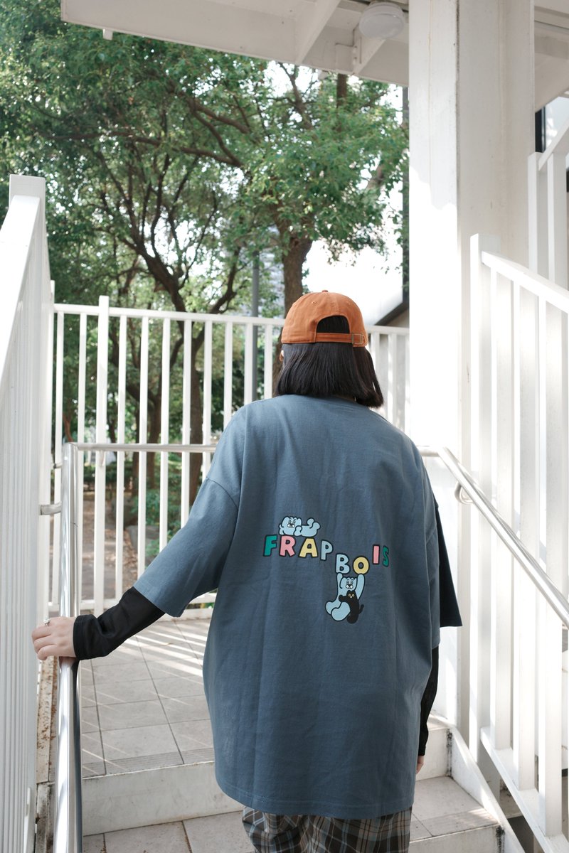 claboratoryscom's tweet photo. MANGO ART COMPANY取り扱い作家のDUMPLING CAT FAMILYのキャラクターがTシャツになりました！ 
「大人げない大人の服」をコンセプトに、大人が着るリラックスしたデイリーウェアを提案するコレクションブランド「FRAPBOIS （フラボア）」から発売しております。 
https://t.co/J8e2W2FWyf https://t.co/ecfmqrhMIW