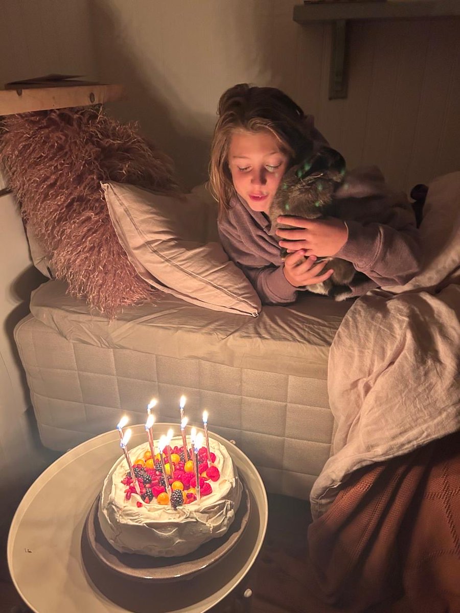 JontyRhodes8's tweet image. Happy 11th birthday #IndiaRhodes You are wise and considerate beyond your years, and despite the fact that you have lived in 3 countries, in about 11 different homes, you are such a grounded young lady #madeinIndia #blessedfather