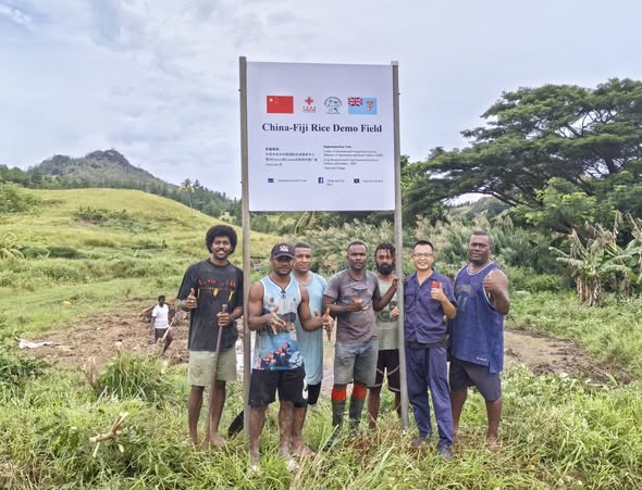 Chinese Embassy in Fiji tweet media