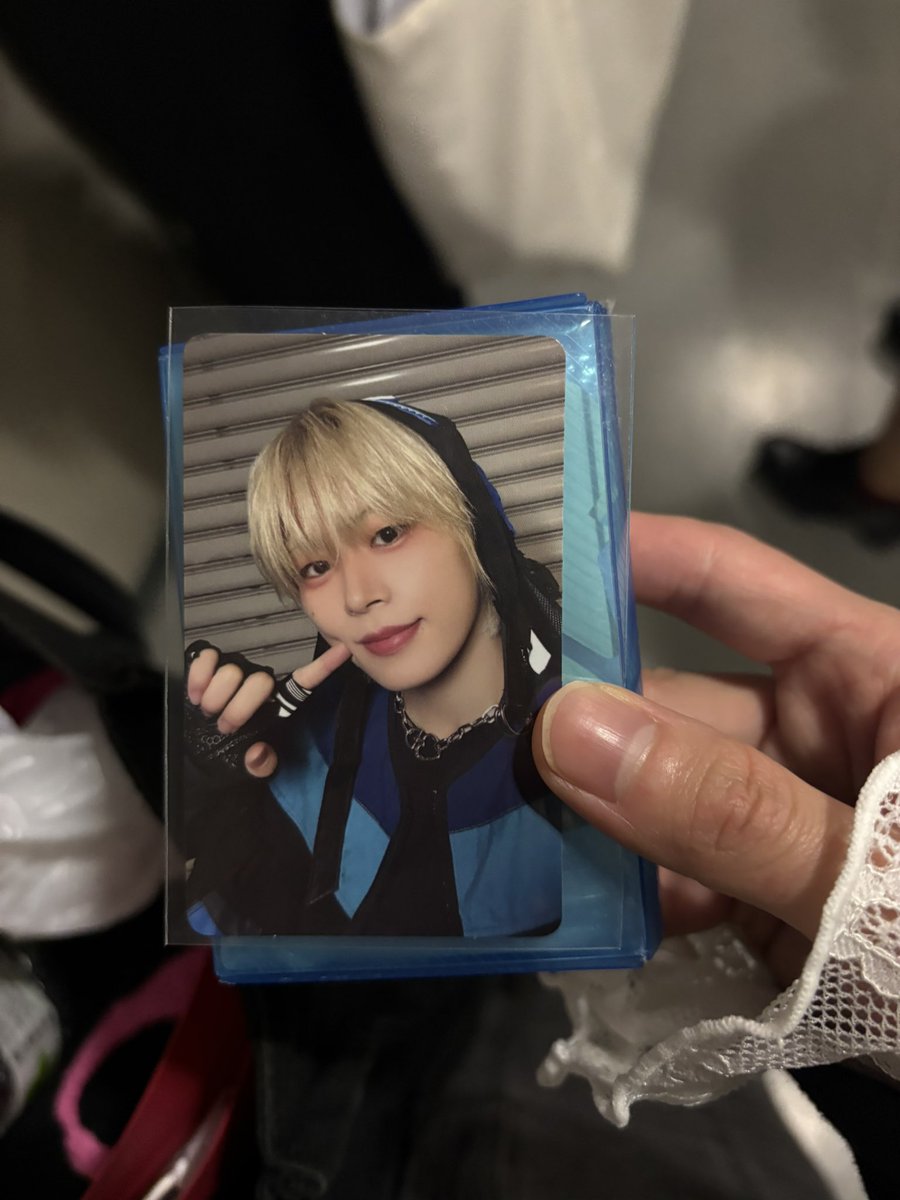 𝐦𝐮𝐠𝐢. tweet media