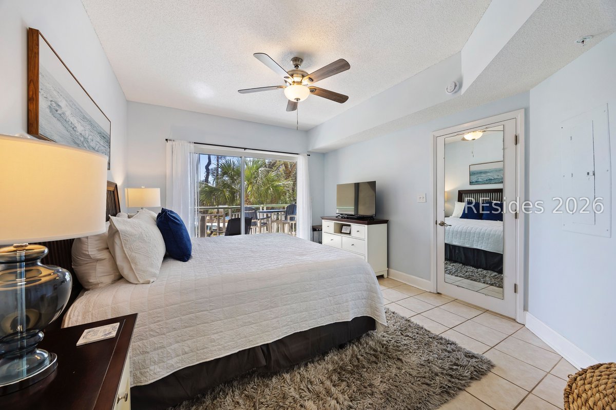 SusieCastellini's tweet image. 63 Ocean Lane Unit 2114, Hilton Head Island, SC, 29928
1 bed | 2 bath 1019 Sq. Ft.
Active | 750000
bit.ly/4dYJ5KU
Oceanfront Palmetto Dunes Villa with Spectacular Sunset Views! This beautifully updated Windsor Place II villa is just steps to the beach. Spacious...