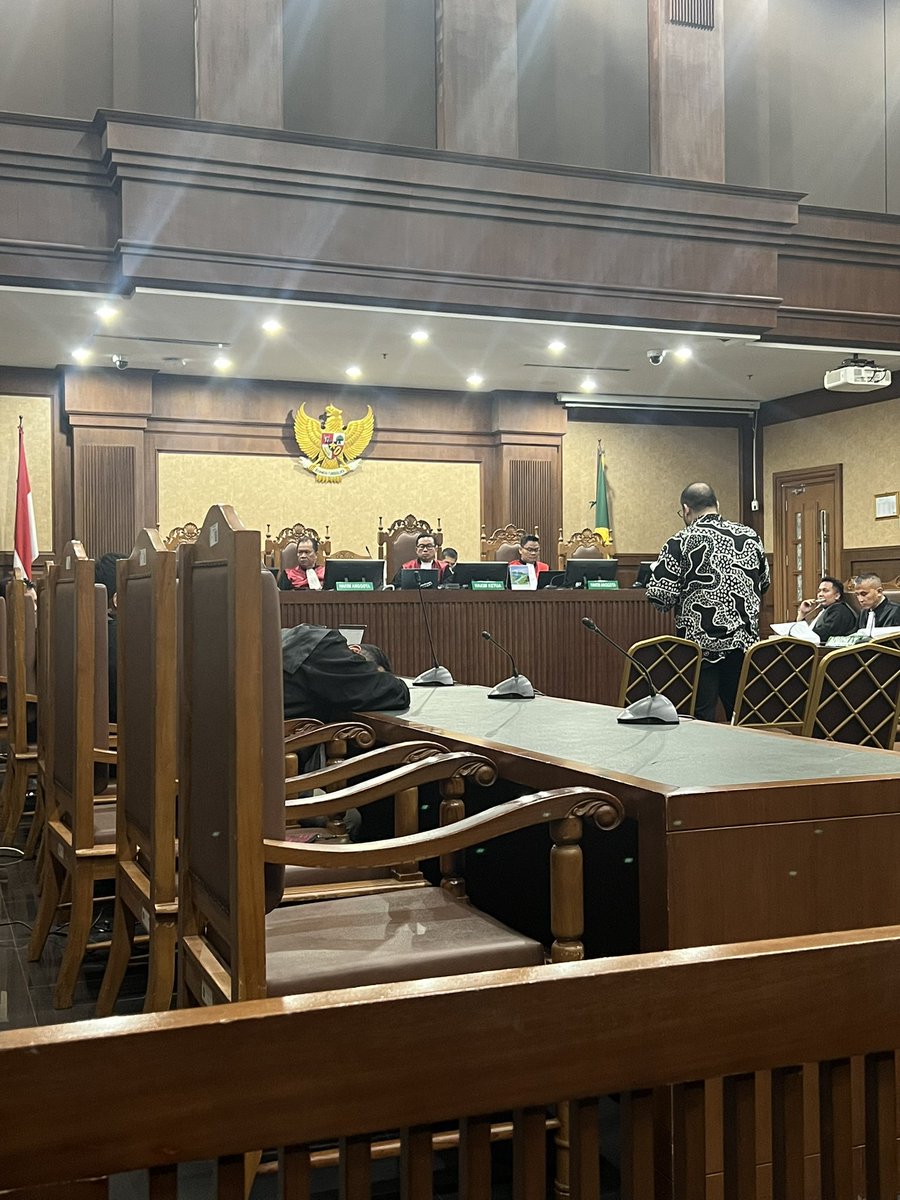 Semangat terus <a href="/ibamarief/">Ibrahim Arief</a> #kawalibam .  Semoga hasilnya berpihak pada kebenaran. Aamiin