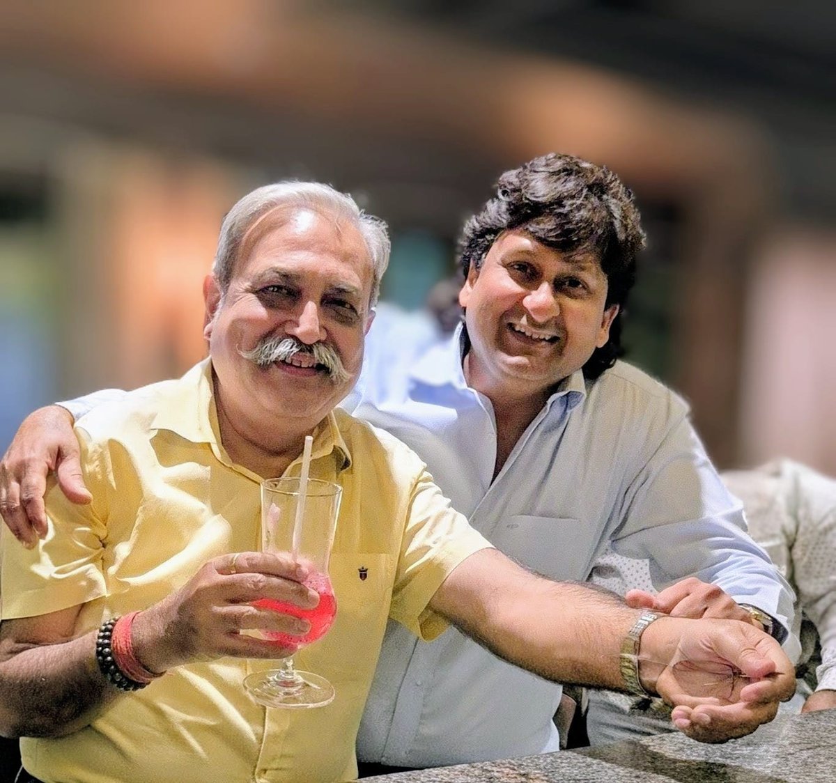 NewFriendsClub9's tweet photo. New Friends Club presents a refreshing range of summer mocktails—perfect to beat the heat and elevate your summer experience ,Team New Friends Club,  Arun Jaggi  @Anildattanfc @ArbinderK @oltraveller #trending #club #newfriendscolony @NewFriendsClub9 @Outlookindia https://t.co/pYl2NmO1Tl