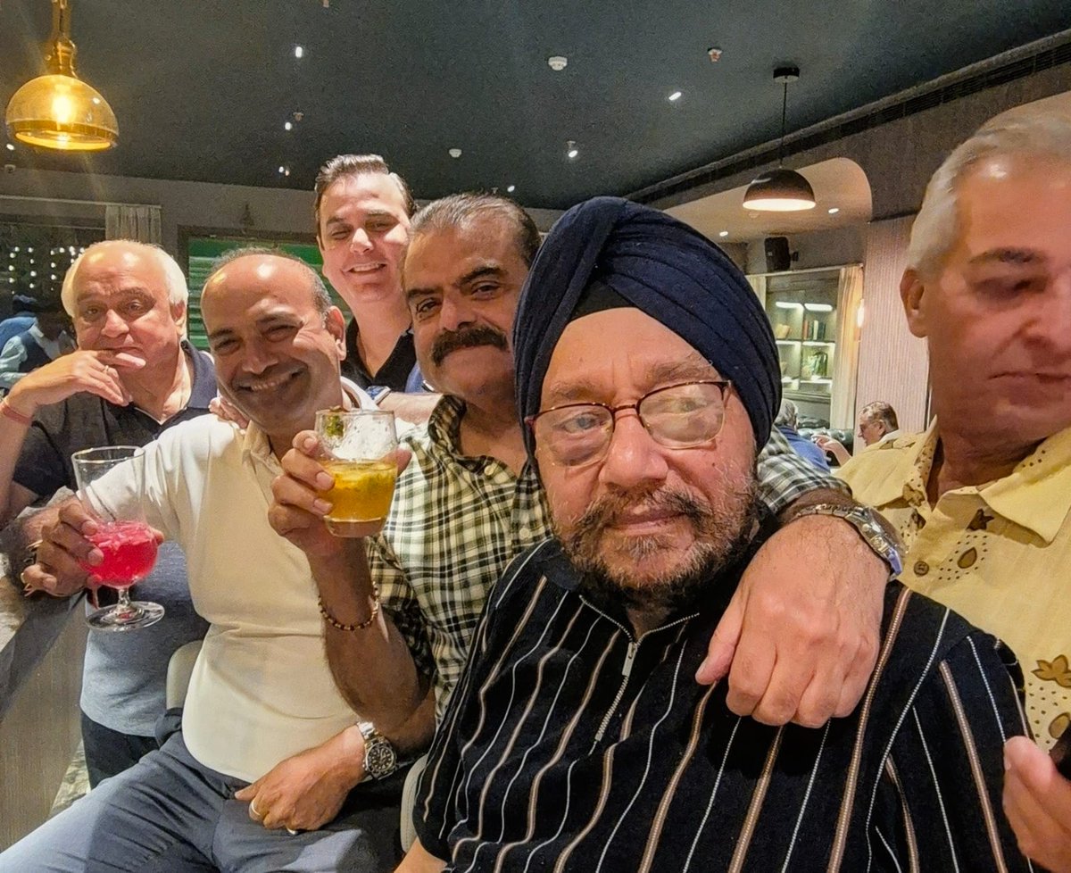 NewFriendsClub9's tweet photo. New Friends Club presents a refreshing range of summer mocktails—perfect to beat the heat and elevate your summer experience ,Team New Friends Club,  Arun Jaggi  @Anildattanfc @ArbinderK @oltraveller #trending #club #newfriendscolony @NewFriendsClub9 @Outlookindia https://t.co/pYl2NmO1Tl