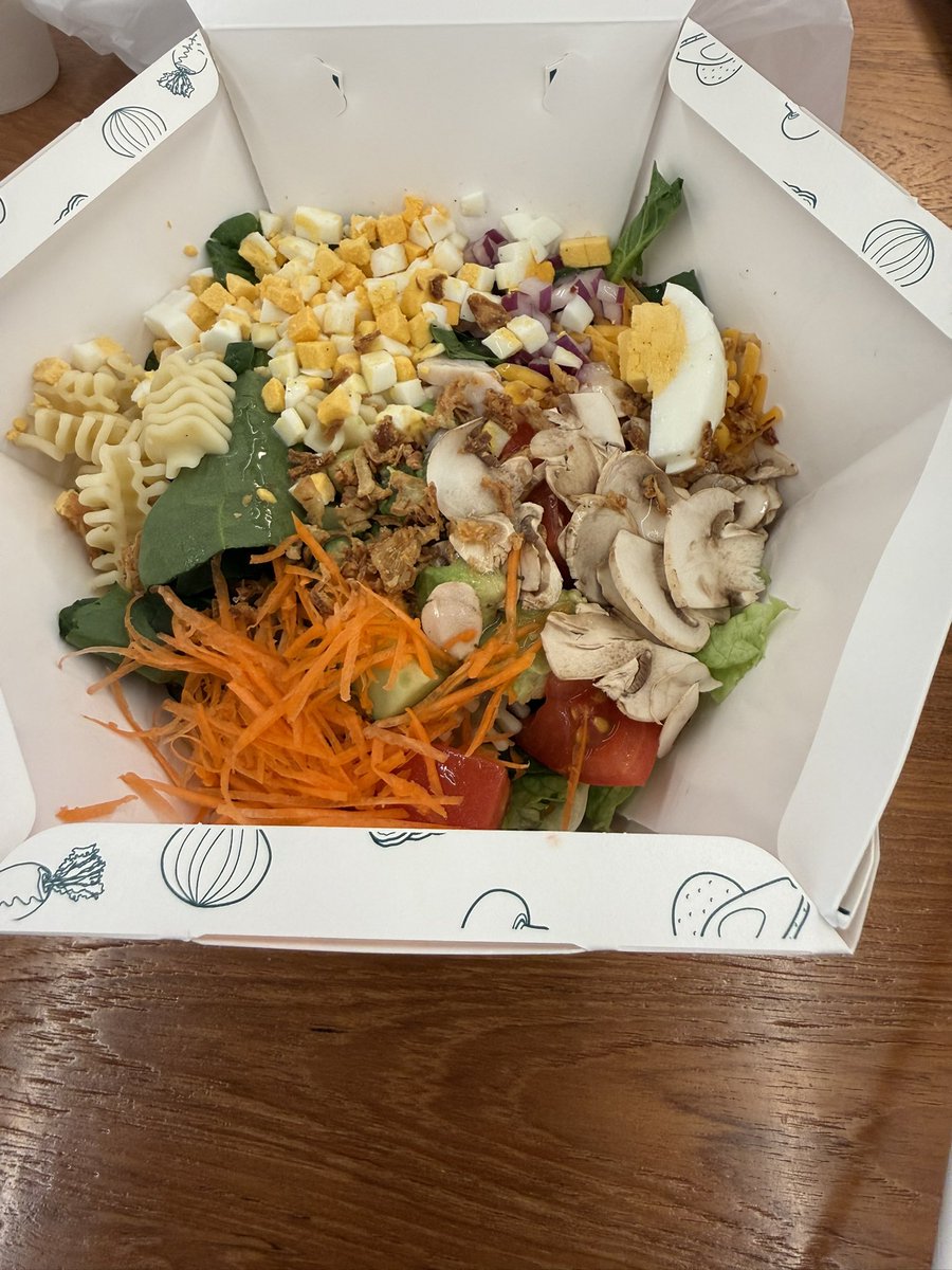 ランチ 今日は身体が野菜を欲していて、サラダボウル🥦 さすが専門店 ランチ 今日は身体が野菜を欲していて、サラダボウル🥦 さすが専門店