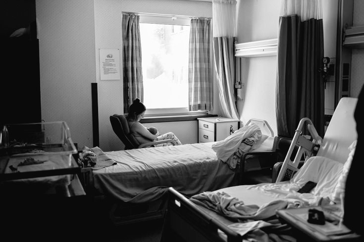 northwxy's tweet photo. —Los hospitales para él, no le eran indiferentes

Está vez, ciertamente, le resultaba... Extraño.

Abre las puerta que le han dicho, con la incertidumbre en todo su cuerpo. Conoce que sucede, más no lo asimila, ni que sigue en el pasado, ni que ve a su madre tan joven, ni + https://t.co/tOLchX8mJt