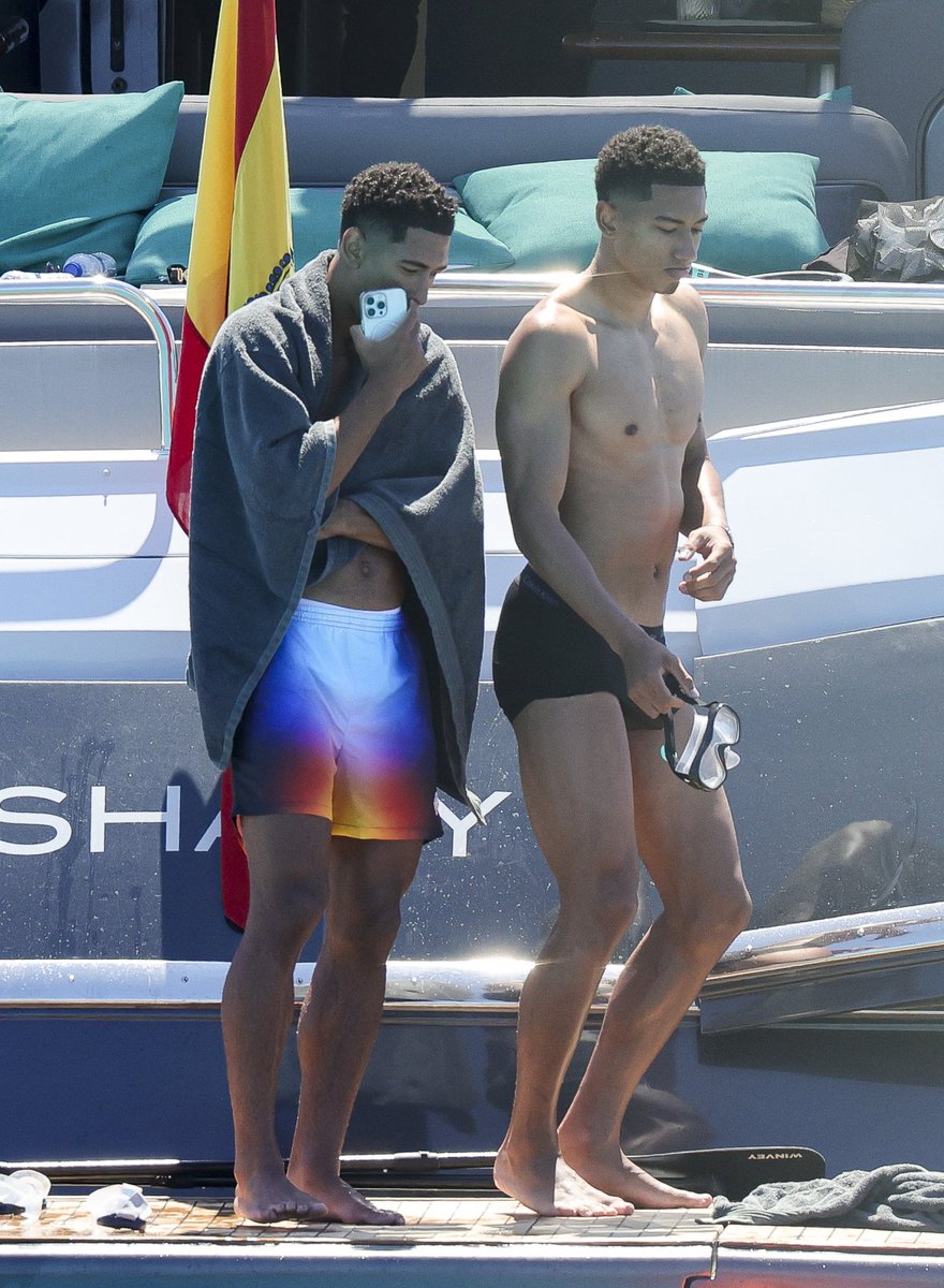 disgracie TV tweet media