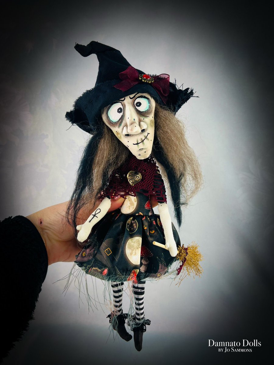 DamnatoDolls's tweet image. Handmade art doll available in my Etsy shop damnatodolls.etsy.com 
#MHHSBD #etsy #artdoll #handmade