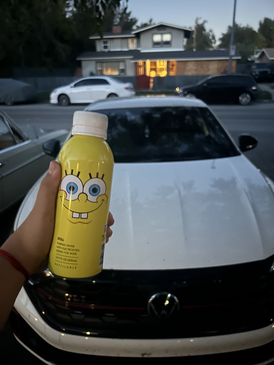 NikoD72707's tweet image. I’m glad I’m able to drive so I can pick more SpongeBob bottles #SpongeBob #thirst #sober
