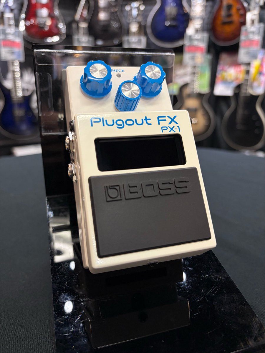 bbsapporock's tweet image. 【#BOSS PX-1 Plugout FX】ついに入荷致しました🚚

BOSSの名作ペダルのサウンドをこの一台で‼️

そのクオリティと操作性は単なる再現に留まらず、実用性もバッチリ👌

ボード内にプラスしてあげるとサウンドメイクの幅が広がる事間違いなし‼️

是非お試し下さい👍

#BIGBOSS札幌