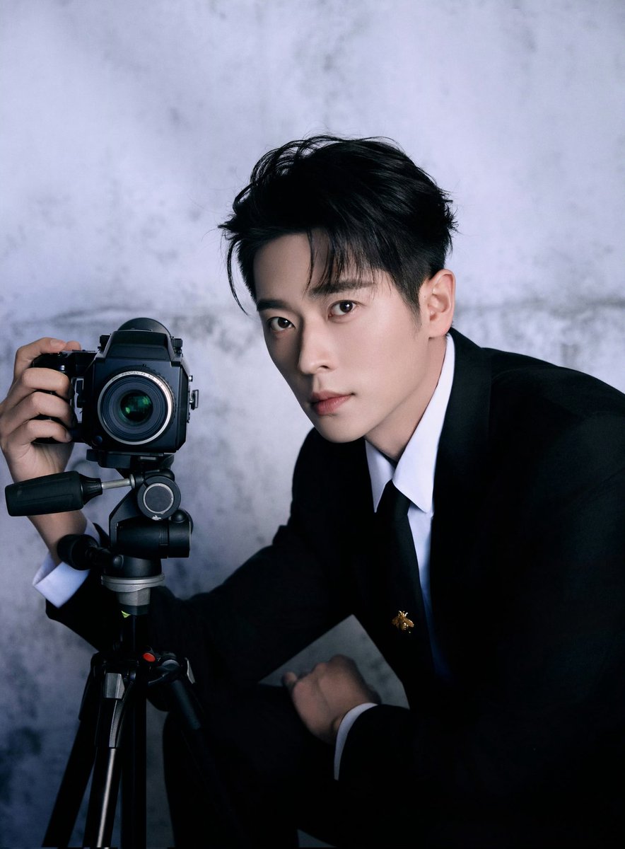 แบรนด์กล้องไม่สนใจจีบคุณเค้าหน่อยเหรอคะ นอกจากได้พซตสุดหล่อยังได้ภาพถ่ายสวยๆ ศิลป์ๆ ไปขายของต่อได้อีกนะ แบรนด์เข้าหน่อยเถอะะะะะ 🙏💓