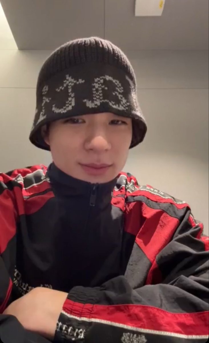 𝟱𝟮𝟱% tweet media