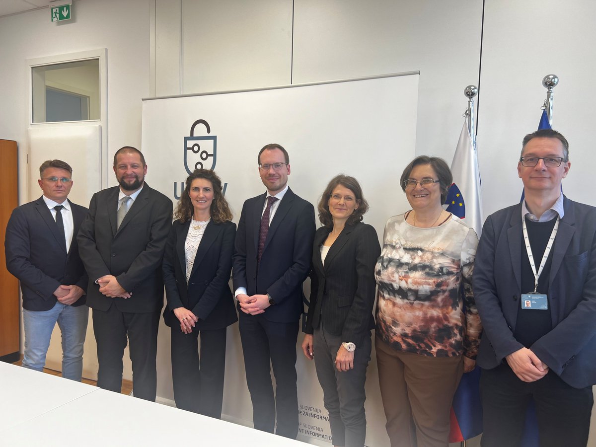 URSIV_Slovenia's tweet photo. 🇸🇮📷@URSIV_Slovenia na srečanju z @EU_Commission
#DGConnect o izvajanju #NIS2 in #ZInfV1 v Sloveniji.
Razprava: izzivi implementacije, podpora zavezancem, sodelovanje s podjetji, prijava incidentov, nadzor in odgovornost vodstva.
EU sodelovanje ostaja ključno za usklajen pristop. 📷
#URSIV #kibernetskavarnost #cybersecurity #EU #digitalnaodpornost #informacijskavarnost #digitalresilience