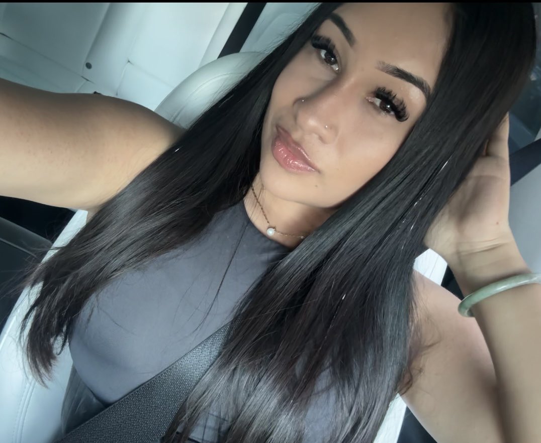 _latinabratz's tweet photo. Simps LUVV spoiling me https://t.co/RG8uT8CCqn