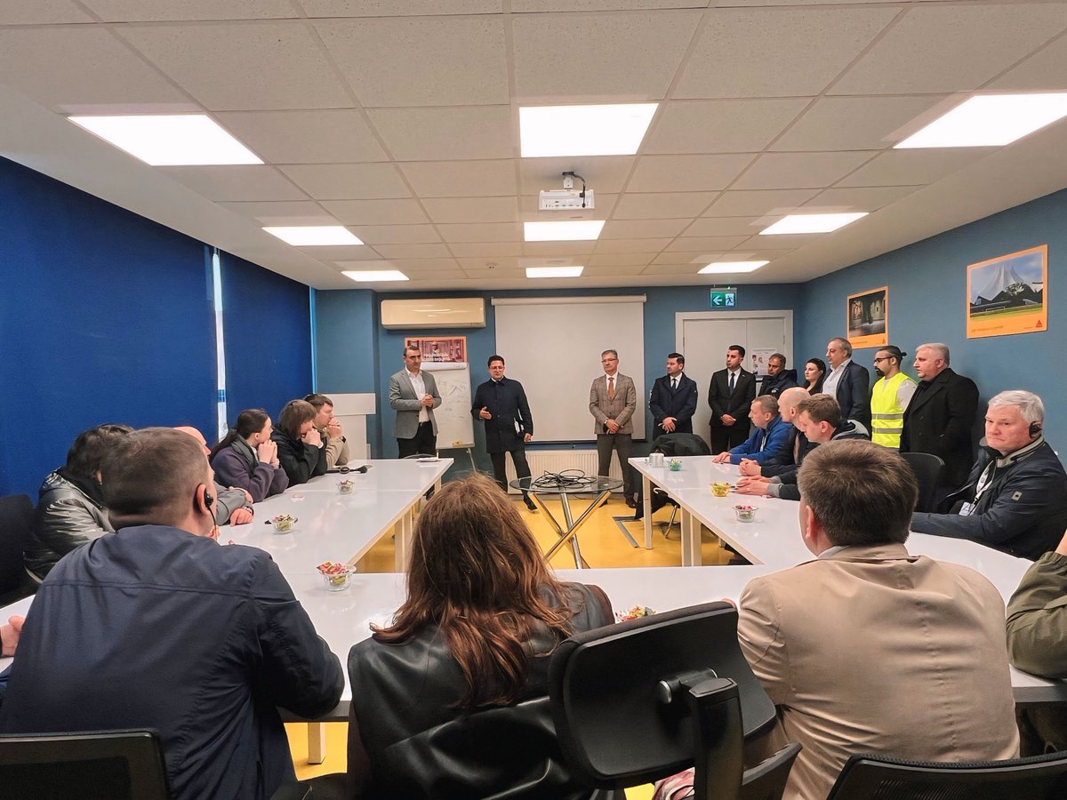 economiczones's tweet image. Rusiya Federasiyasının Altay diyarının “İnşaatçılar İttifaqı”nı təmsil edən iş adamlarından ibarət nümayəndə heyəti Sumqayıt Sənaye Parkı ilə tanış olublar.

Ətraflı - economiczones.gov.az/post/altay-ssp…

#İZİA #industry #sənaye #economy #sumqayıtsənayeparkı