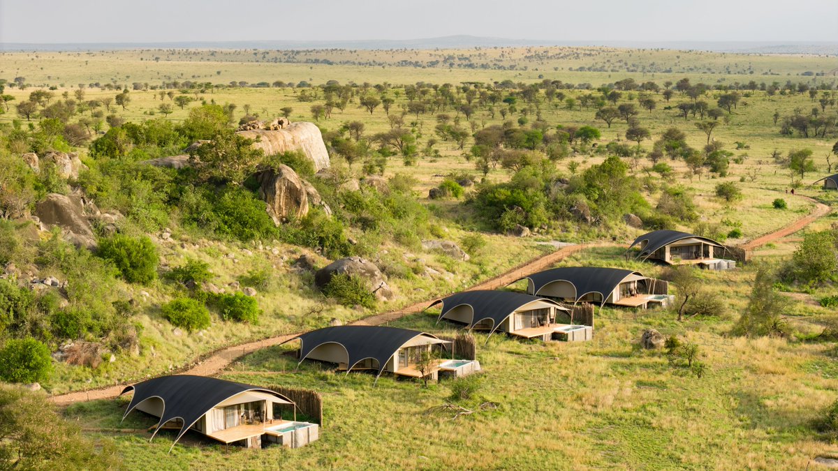 BontelSafaris's tweet image. Perched on the edge of the wild in the Serengeti National Park 🌄

Warangi Ridge Lodge by The Wilderness Collection isn’t just a stay—it’s an experience. Raw beauty, refined luxury, unforgettable moments. 

#Serengeti