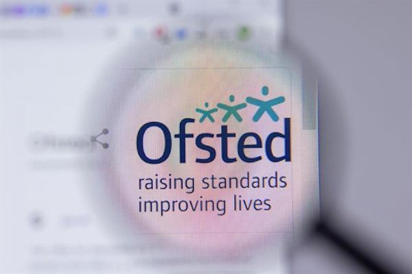 SecEd_Education's tweet image. SecEd's bulletin is for secondary school #teachers &amp;amp; leaders. This week:
👉️ Start of lesson routines
👉️ Lessons from Ofsted inspection
👉️ Whistle-blowing &amp;amp; #safeguarding
👉️ #Teaching high-attaining students
Free access: buff.ly/kzi8uDa #schools #education