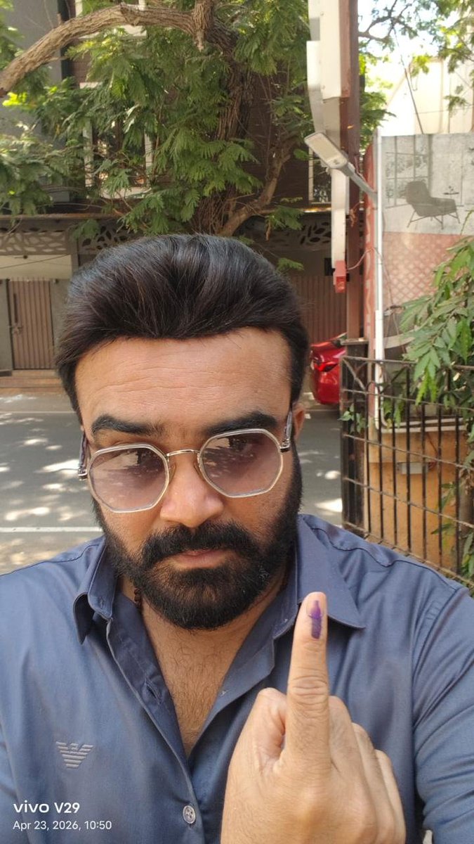 TamilinfoboothC's tweet photo. Actor/Producer #ALUdhayaa cast his vote at Chennai Primary School, Arcot Road, Kodambakkam

#TNElection2026 @ACTOR_UDHAYAA @onlynikil https://t.co/8cd1bBLPO8