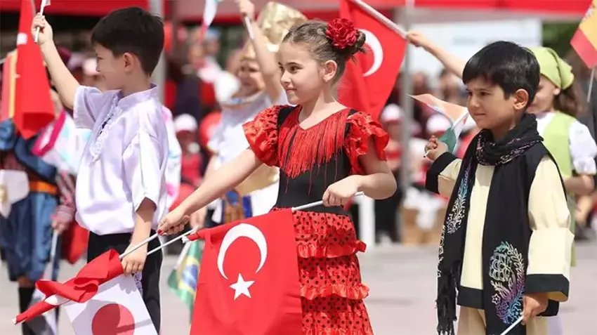 HIGULER's tweet photo. 23 Nisan Ulusal Egemenlik ve Çocuk Bayramımız kutlu olsun. https://t.co/BPANnmvGqI