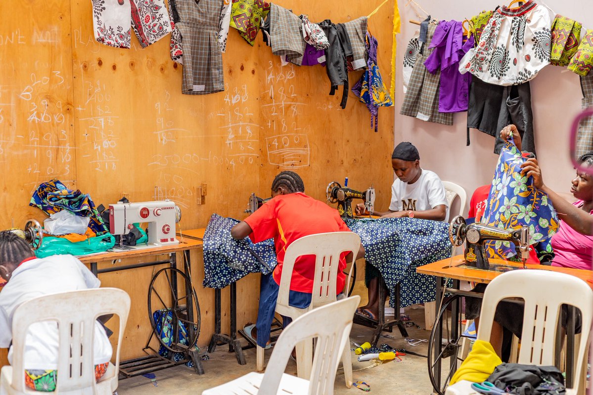 Smart Girls Uganda tweet media