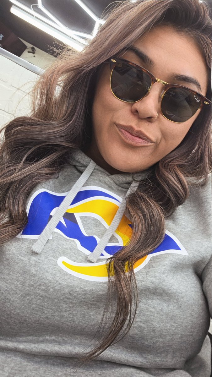 _nastynik_'s tweet image. Barber shop files 💛💙 #Rams #HIM #LasVegas #barbershop #her