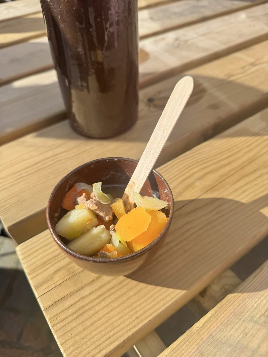 Maria_Goddard's tweet image. We have an annual Cawl trail in our Welsh village, 8 pubs/restaurants all making Cawl and 300 tasters who trail the village and voting for the best!!! Cawl very much lives on here🥰 #lovesaundersfoot #cawltrail #delicious