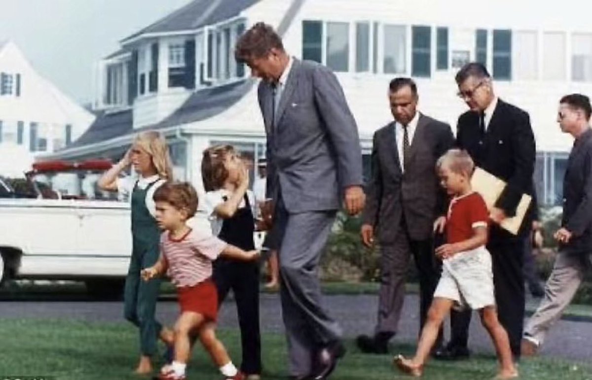 Mr.Pool 4.0 tweet media