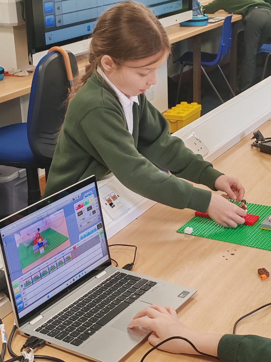 ForestersPS's tweet image. @WhitgiftSchool1  Day 3. The children created stop-motion animation using Lego! 📸 #KS2