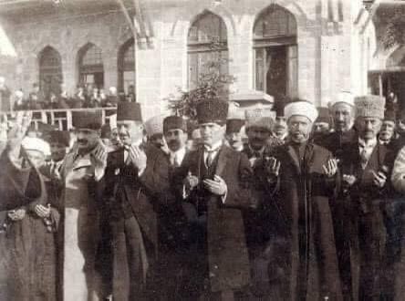 rizapeker's tweet photo. Gazi Mustafa Kemal Atatürk ve silah arkadaşları tarafından 23 Nisan 1920'de yakılan Milli Egemenlik ateşinin sönmemesi dileği ile.....

Meclisimizin kuruluş günü,Milli Egemenlik ve Çocuk Bayramı Türk Milletine kutlu olsun.... https://t.co/T1lad3JGIq