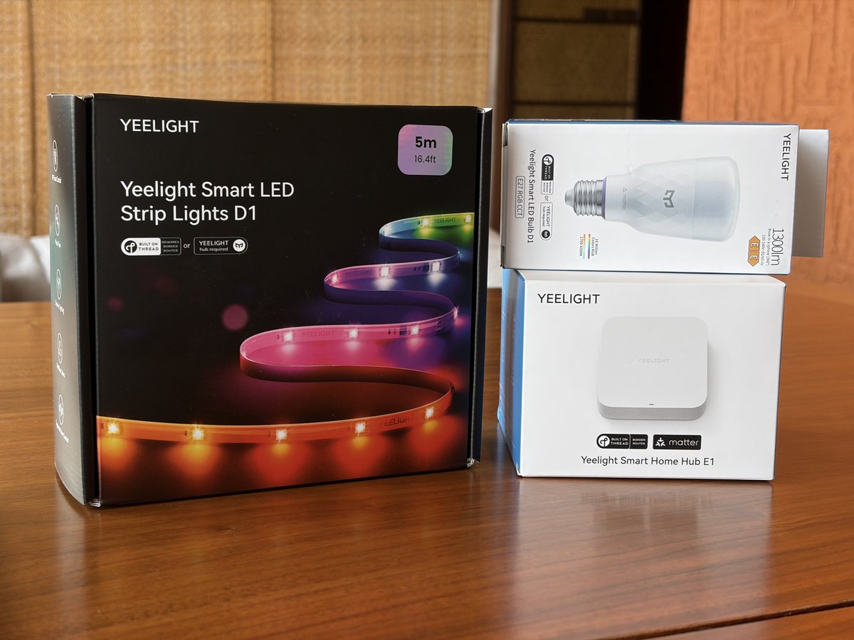 zhounanyu's tweet image. Exclusive pic of @Yeelight new #Matter over #Thread light strip, bulb, and Matter Controller/OpenThread Border Router @csaiot @TheThreadGroup