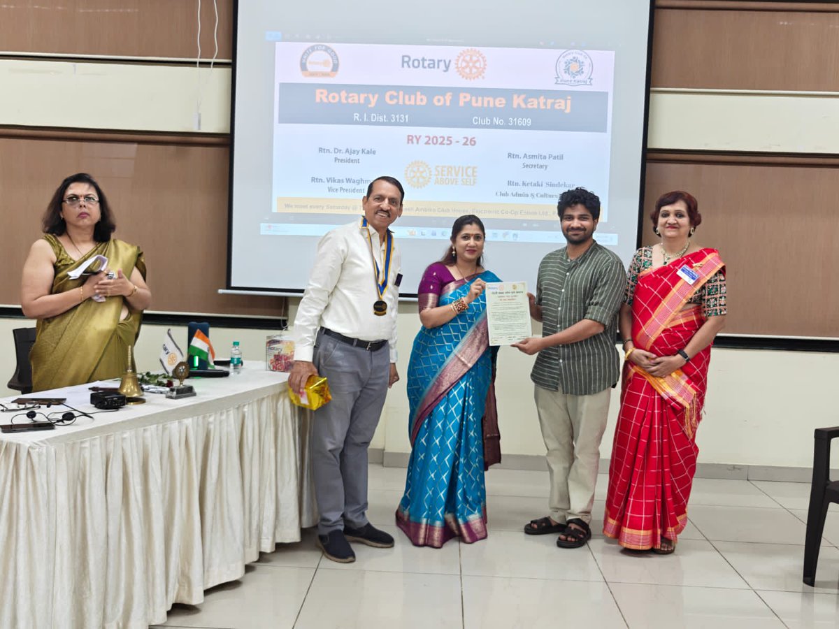 RCPKatraj's tweet image. 10 Apr 26:President Dr Ajay &amp;amp; Ann Sampada explored  journey of Varad who is an actor,dubbing artist,voiceover artist &amp;amp;theatre lover.Vocational Excellence Award was given to him by Ann Swapna. 
#rotary #rid3131 #rcpk #katraj #vocationalaward #varadsalvekar #chaitragourihaldikunku