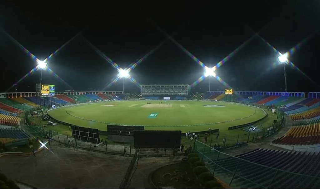 🚨 PSL 2026 DOUBLE HEADER ALERT! 🏏🔥

Match 34: RawalPindiz vs Islamabad United
⏰ Day match – Rawalpindi

Match 35: Lahore Qalandars vs Karachi Kings
⏰ Night match – Gaddafi Stadium, Lahore

Who’s winning today? PINDIZ &amp; LQ?