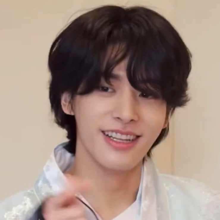 ‧₊˚ ☁️ - 알티라 코리 ⏦ ⲣⲟ⳽ⲧ ﾟ♡︎ tweet media