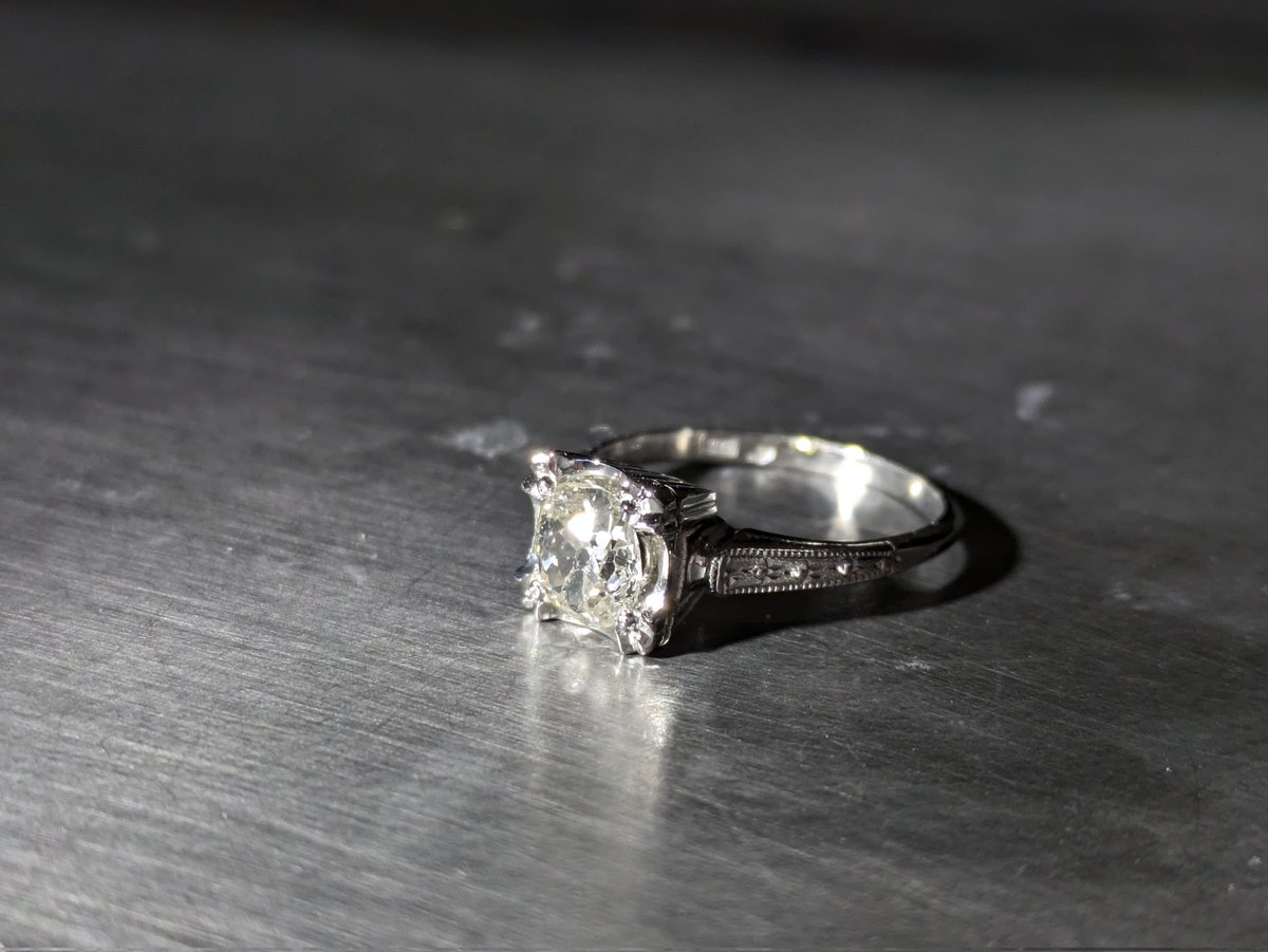 antique_dia tweet media