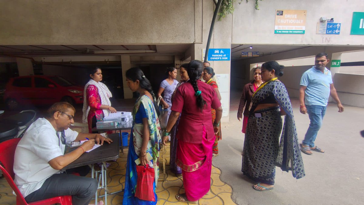 RCPKatraj's tweet image. 18 Apr 26:General Checkup &amp;amp; Medicine Distribution Camp 11 &amp;amp; Breathometer Camp for 137 staff of Trendy Tower,Amanora Park Town  
#rotary #rid3131 #rcpk #katraj #spyrometry #breathometer #generalcheckup #medicinedistributioncamp #satyasaisevasamiti #bharatihospital #amanoraparktown