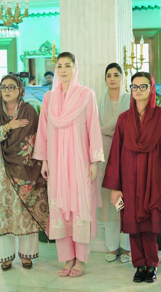 Rimmsh_'s tweet photo. 🌸🇵🇰 CM @MaryamNSharif inaugurated “Apna kheet, Apna rozgar scheme” 
Applications available on https://t.co/8IVEeVzQft from 2 - 18 May,2026. https://t.co/Keogpl54bH