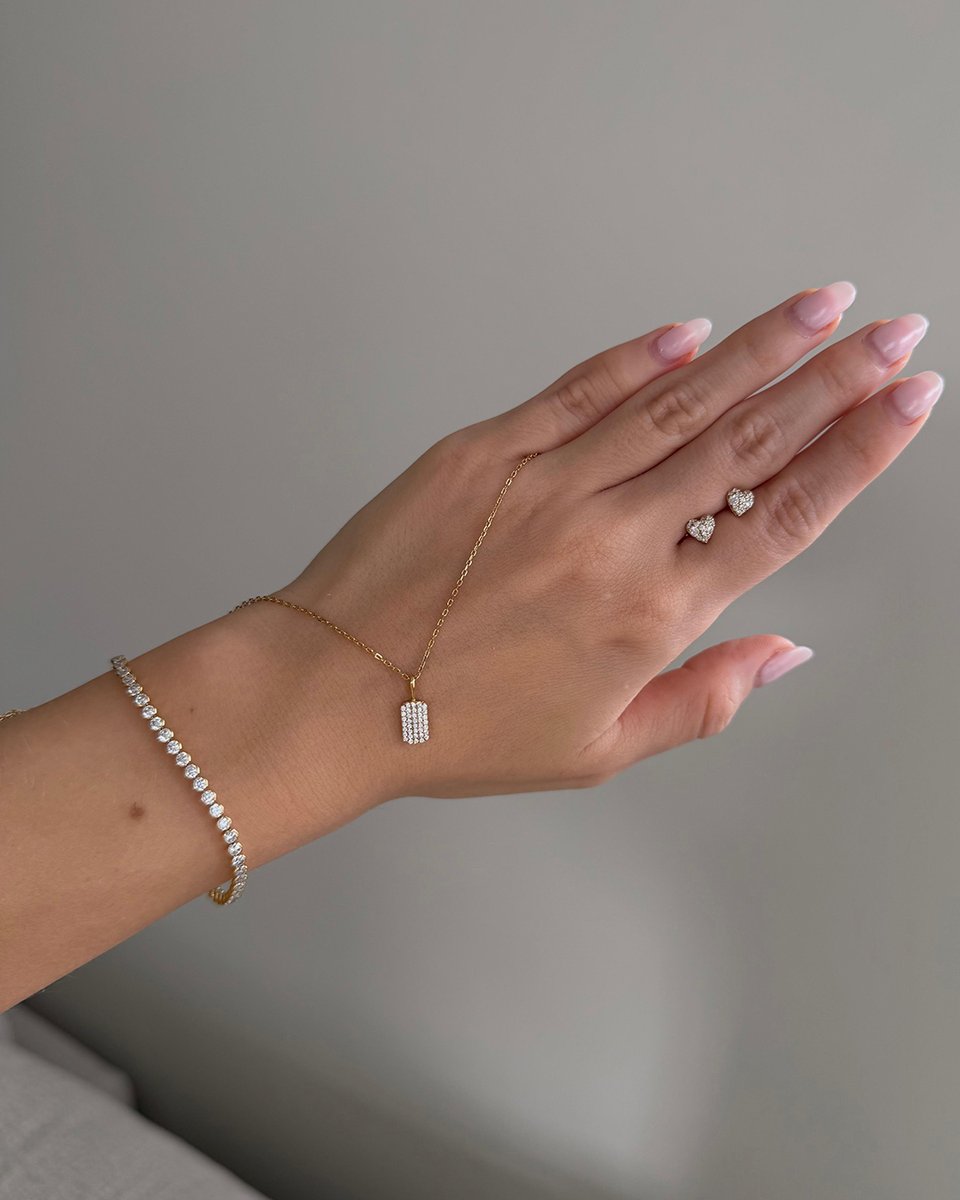 AniaHaie's tweet photo. A little sparkle for the woman who lights up your world.
Pavé, for Mum—gift her something she’ll never take off. 🫶
@olanahural 

#AniaHaie #Jewellery #internationalmothersday #mothersdaygiftguide #giftsformum #pavejewelry https://t.co/YgwSvWEER6