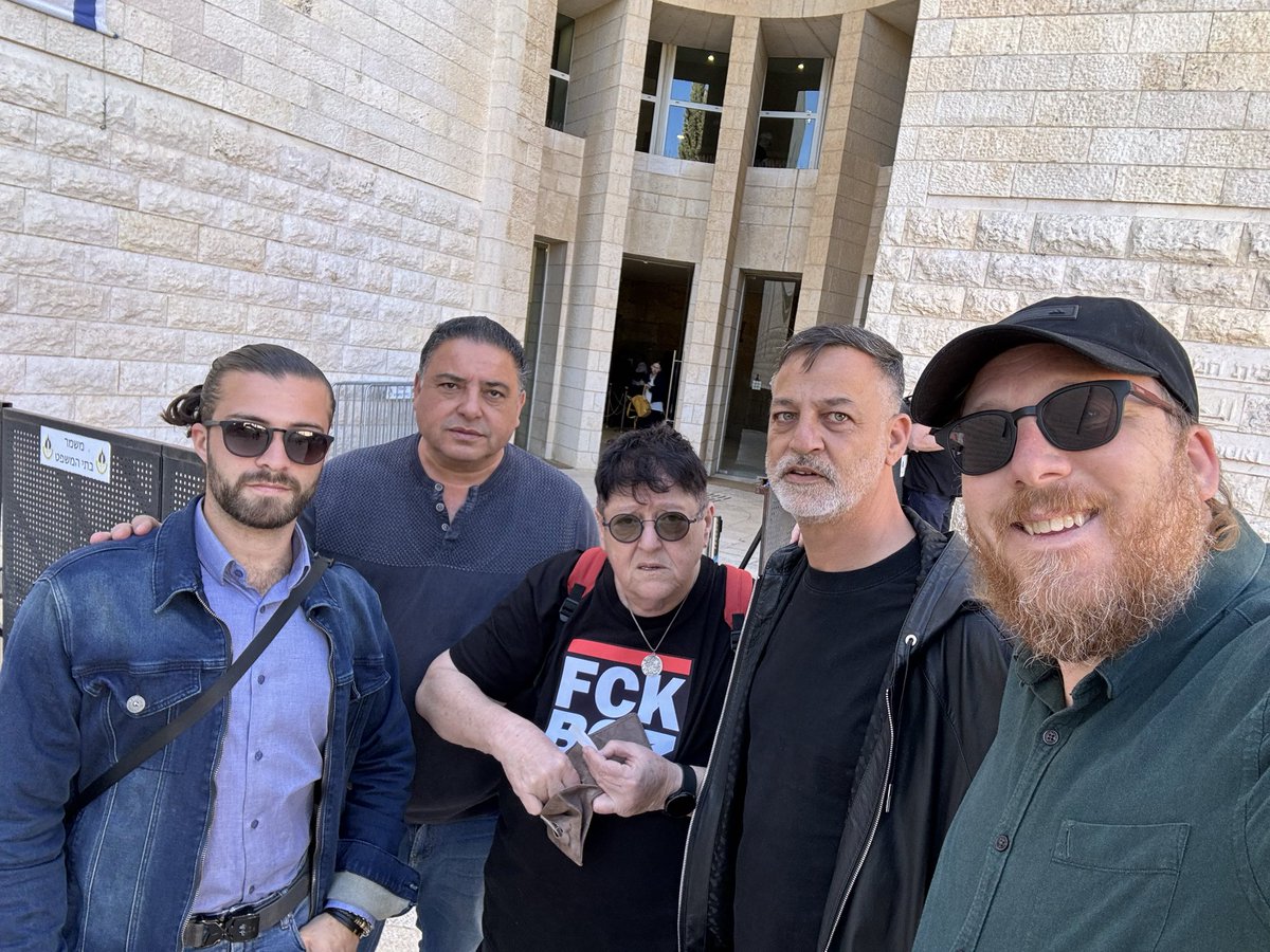ברל'ה קרומבי | Berale Crombie tweet media