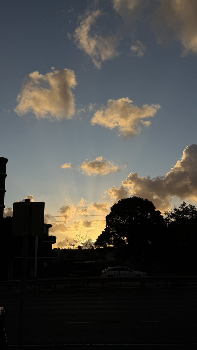 ella 💕 tweet media