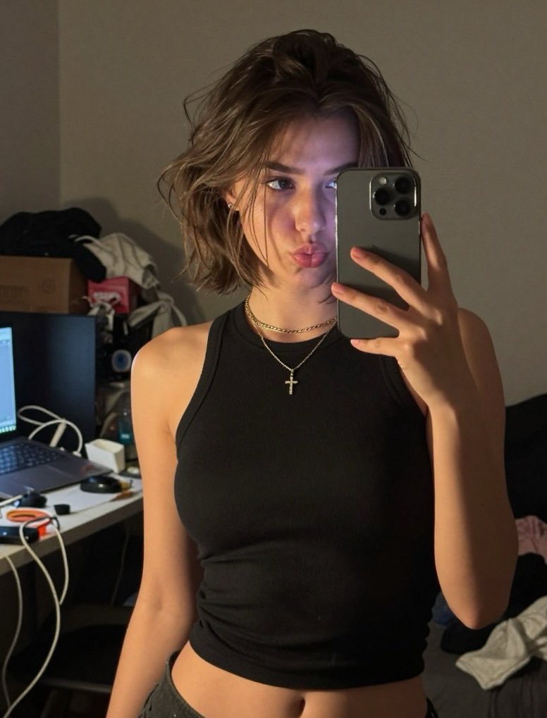 ella 💕 tweet media