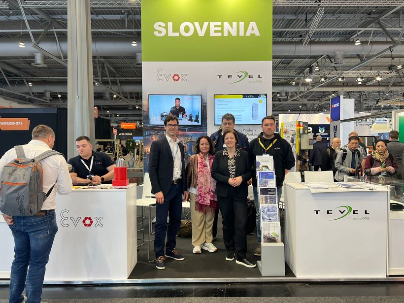 SLOinGER's tweet image. 2/4
Mit Stolz: 🇸🇮 präsentiert sich 2026 auf der Hannover Messe – einem der weltweit wichtigsten Treffpunkte für #Industrie, #Automatisierung, #Energie, #Digitalisierung &amp;amp; #Nachhaltigkeit – erfolgreich mit drei Gemeinschaftsständen. 💪

Im Rahmen der Gemeinschaftspräsentation der