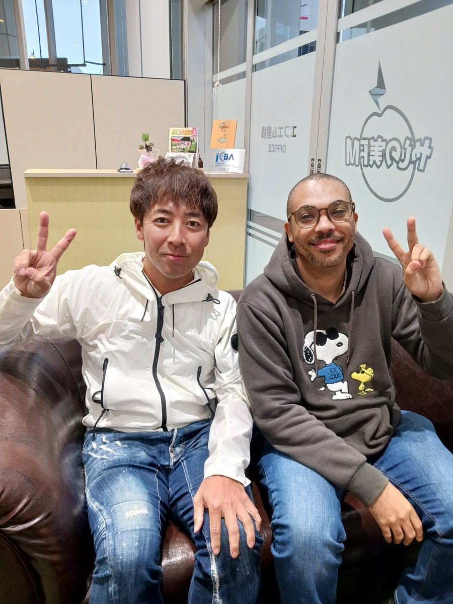 843fmtoyohashi's tweet image. 18時からは『drive my vehicles』生放送

車売るならビークルズのタッキーが車にまつわる？話や英会話に挑戦したりします！

メッセージはdrive@843fm.co.jp 

📻️fmplapla.com/tees-843fm

#やしの実FM 
#vehicles