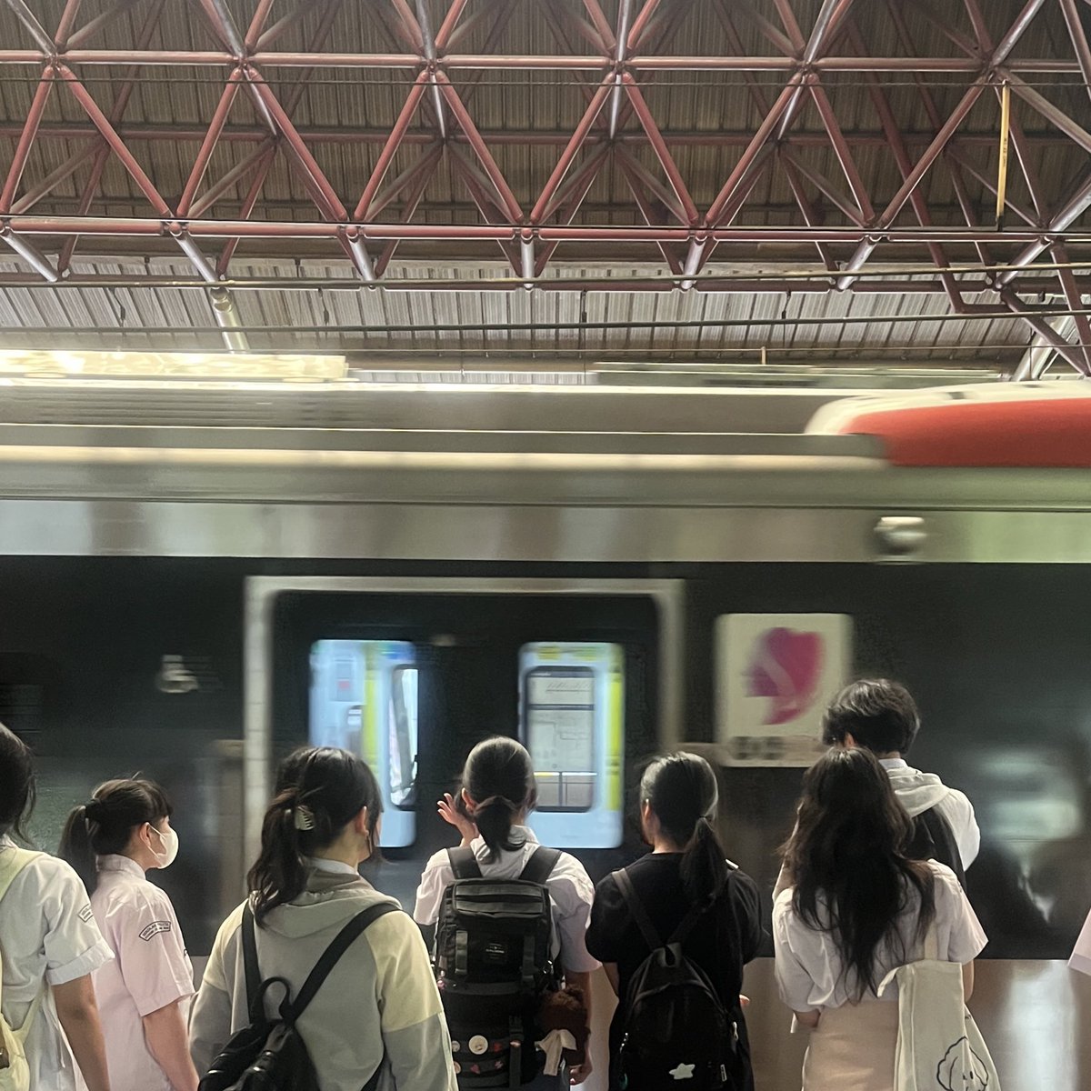 dari halte ke halte tweet media